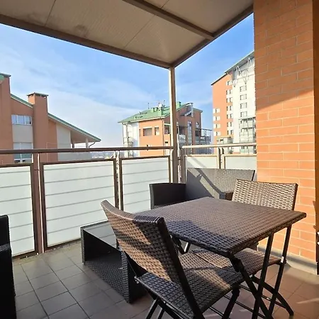 Steo's Place In Apartment
